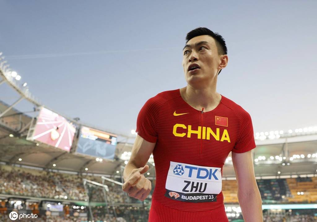 我的团队表现得像我们过去两场比赛所踢的那样。